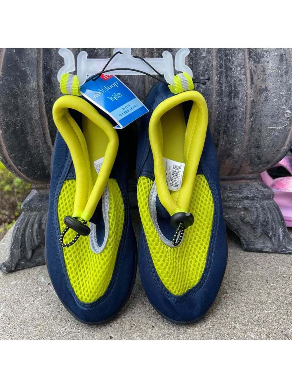West Loop Kids Boys Yellow & Navy Blue Mesh Water Aqua Shoes Sz Small 13/1 NEW